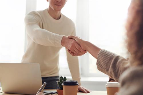 Nếu sớm biết đau nỗi đau của người khác cũng là nỗi đau của mình thì dịch bệnh đã chẳng lan tràn đến vậy