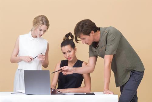 Những con giáp nữ kiên cường không chấp nhận mẫu đàn ông yếu đuối