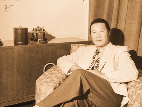 Vua Bảo Đại và con số 13 oan nghiệt đủ lột tả hết cuộc đời của vị vua cuối cùng triều Nguyễn