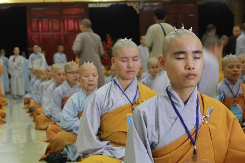 Hiểu đúng về việc đốt thân thể cúng dường chư Phật đau đớn nhưng có ý nghĩa cao đẹp