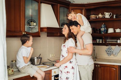 Top con giáp nhờ chiều chuộng vợ mà 3 tháng cuối năm sự nghiệp hanh thông