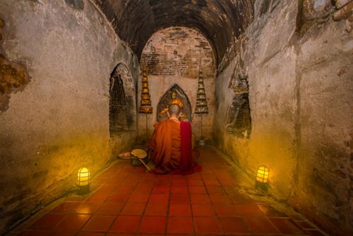 Dâng Phật thứ không tốn 1 xu này hàng ngày lại có thể tích được công đức vô biên, cực kỳ thù thắng