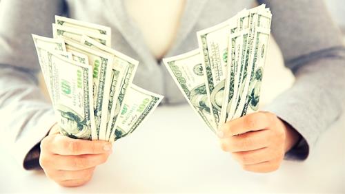 Tử vi hôm nay 20/1/2021 về tài lộc của 12 con giáp: Tiền về đầy tay ai?