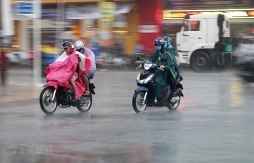 Dự báo thời tiết ngày 18/10/2021: Hà Nội giảm mưa, trời rét