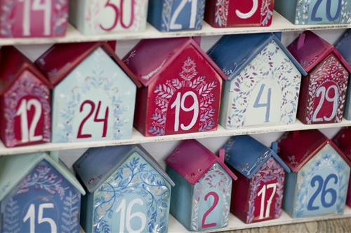 Tử vi Thứ 6 ngày 15/10/2021 của 12 con giáp: Tý nhiệt tình, Sửu nóng nảy