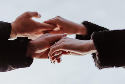 Quý nhân phù trợ của 12 chòm sao năm 2022, ai rồi cũng xứng đáng được nâng đỡ