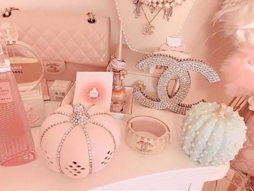 Điểm danh 4 cung hoàng đạo tài lộc tụt dốc tuần mới, ví tiền thủng đáy