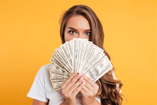 Tử vi hôm nay 18/3/2021 về tài lộc của 12 con giáp: Tiền về túi ai?