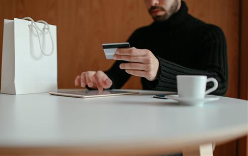 Tử vi hôm nay 16/5/2021 về tài lộc của 12 con giáp: Ai chớ tiêu xài hoang phí