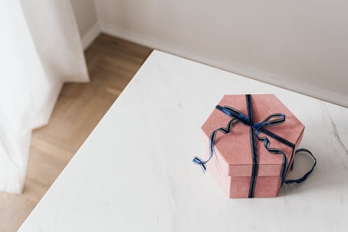 Tử vi hôm nay 24/6/2021 về tình yêu của 12 con giáp: Ai đón hạnh phúc đong đầy?