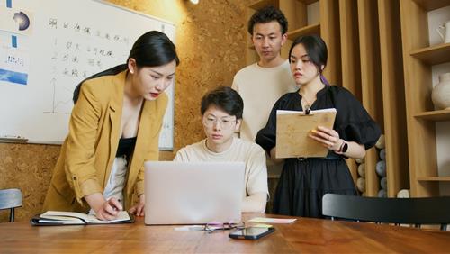 Nỗi sợ tuổi 30: Hãy biến nó thành hành động, quyết định cuộc đời thăng hạng từ nay về sau