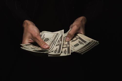 Tử vi hôm nay - Top 3 con giáp có nhiều lộc nhất ngày 11/12/2022