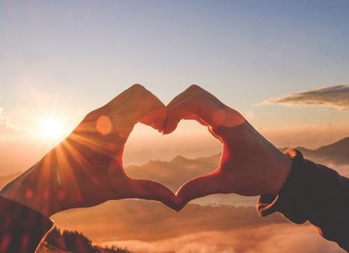 Tử vi hôm nay - Được che chở, 4 tuổi này hạnh phúc nhất trong ngày 7/7/2022