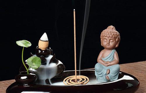 17 cách XẢ XUI DÂN DÃ mang tới bình an và may mắn trong tháng Cô hồn