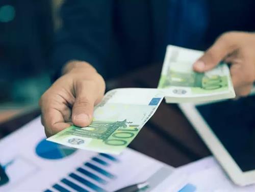 Xếp hạng nguy cơ bị phá sản của 12 chòm sao: Ai cố gắng làm ăn nhưng vẫn chật vật vì không biết quản lý dòng tiền?