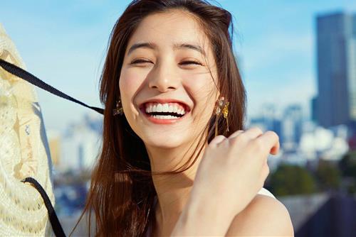 Ghen tị top 4 chòm sao nữ quyến rũ nhất năm 2024, nhìn là muốn YÊU!