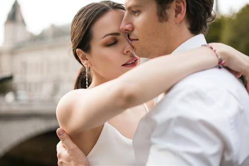 Tình yêu nữ Bạch Dương nam Hổ Cáp: Nồng nàn khiến ai cũng phải ghen tị