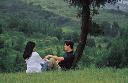 Tử vi hôm nay 26/2/2023: Ghen tị 4 tuổi đỏ TÌNH, hay được người khác quan tâm nhất!