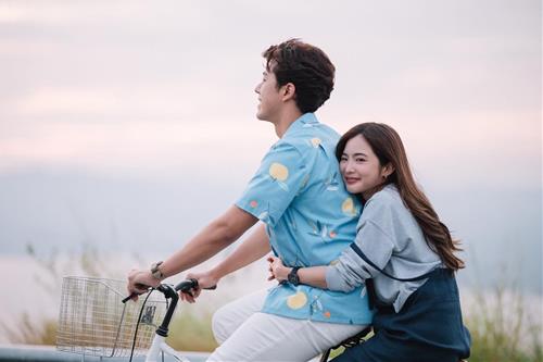 Tuần 6-12/3/2023, ghen tị 4 chòm sao YÊU đương suôn sẻ, hay được người ta để ý, dễ trúng độc tình!