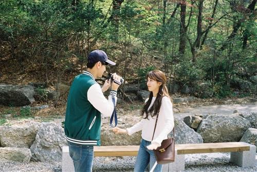 Tuần mới 1-7/5/2023, chúc mừng 4 chòm sao hạnh phúc nhất, TÌNH duyên mỹ mãn nở hoa!