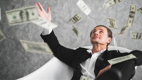 Giữa năm 2023 có Thần Tài ban phát LỘC VÀNG, 3 con giáp này ăn sung mặc sướng hưởng tài sản kếch xù