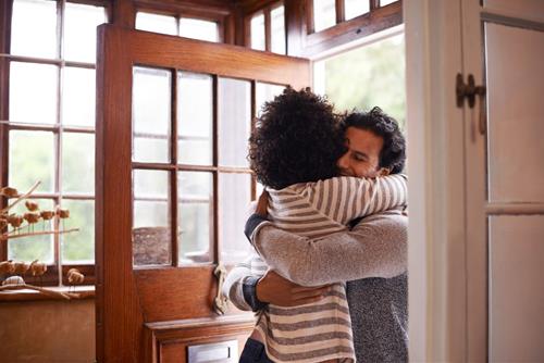 Dấu hiệu nào chứng tỏ 12 chòm sao nhớ bạn, muốn đến bên bạn ngay lập tức?