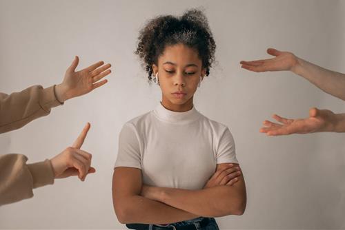 Tử vi hôm nay: Điểm danh 3 con giáp xui xẻo ngày 1/5/2024, vướng đủ khúc mắc