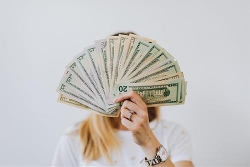 Khả năng kiếm tiền theo Thần số học: Liệu bạn có số làm đại gia, tiền tài ngập két trong tương lai?