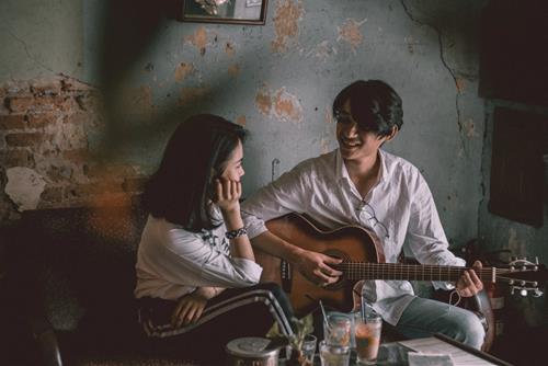 Quan niệm tình yêu của 12 chòm sao nam: Ai rất mơ mộng, ai luôn thực tế?