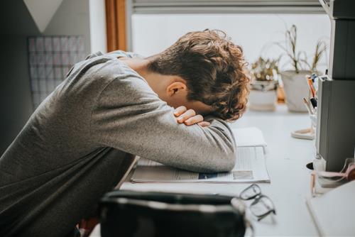 Tử vi hôm nay ngày 6/7/2024: Mùng 1 đầu tháng có 4 con giáp gặp nhiều khó khăn, áp lực bủa vây