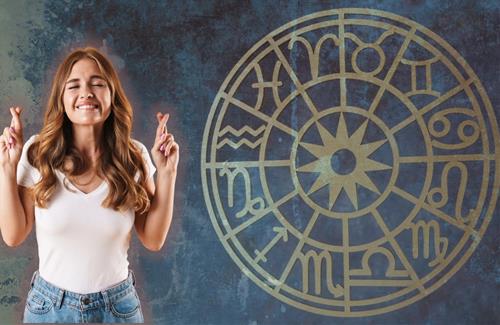 Dịp Tết Đoan Ngọ: 4 chòm sao này không cầu mà được, vận may cứ thế ào ào tới
