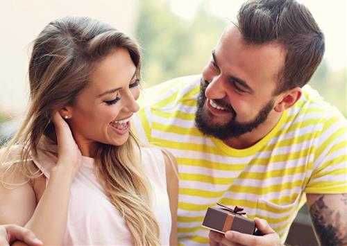 Top 4 chòm sao hạnh phúc nở rộ, tình yêu đong đầy cuối tuần (14-15/9)