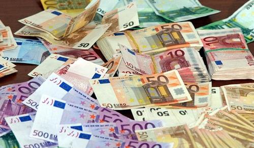 Top 4 con giáp may mắn, tiền bạc đổ về ào ào vào giữa tuần (18-20/9)