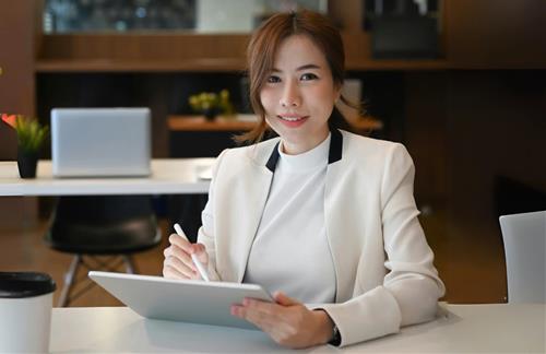 Lời khẳng định giúp 12 chòm sao có được sự nghiệp hanh thông, cuộc đời rực rỡ năm 2025