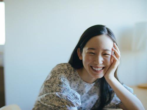 Tử vi hôm nay 2/11/2025 - 4 con giáp có vẻ ngoài tỏa sáng nhất, hạnh phúc và may mắn