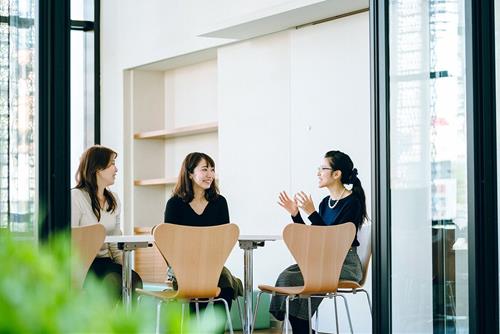 3 chòm sao này gặp được ''Người cố vấn'' cực GIỎI cho sự nghiệp của mình vào năm 2026