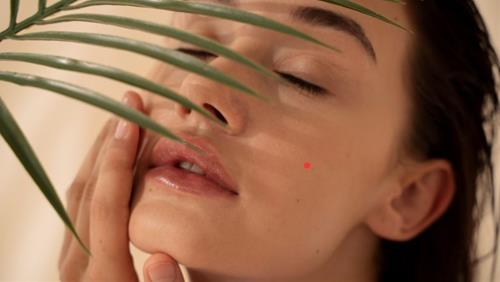 5 nốt ruồi báo hiệu ÂN ĐỨC sâu dày của tổ tiên truyền tới đời con cháu - Đời này ăn no ngủ kỹ!