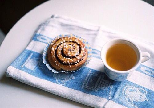 Tử vi thứ 2 ngày 15/12/2025 của 12 cung hoàng đạo: Sư Tử tốt số, Song Tử lo xa