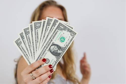 Đầu tháng 3: Cát tinh cao chiếu, 4 con giáp GIÀU lên cực nhanh, ngược xuôi vất vả mãi cũng đến lúc thu quả ngọt