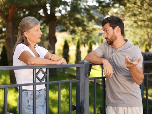 2 kiểu hàng xóm và 3 loại họ hàng nên tránh xa để đỡ bị ám vận XUI vào người!