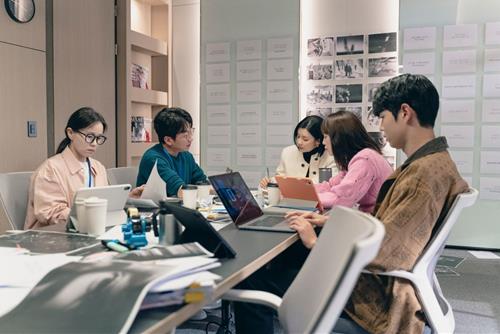 Hôm nay 17/4/2025 - 4 con giáp công việc có thừa MAY MẮN, suôn sẻ trăm bề!