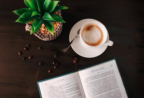 Tử vi thứ 6 ngày 11/4/2025 của 12 con giáp: Hợi thu hút, Mão dư dả