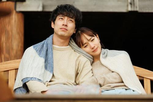 Sao QUẢ TẠ giáng đòn - 4 tuổi này gặp HẠN tình cảm trong năm 2025!