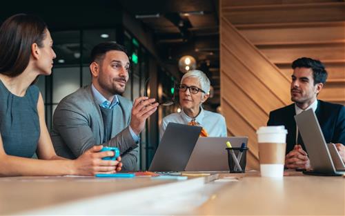 Giữa tuần (28-30/5): Top 4 con giáp may mắn, ngồi im lộc cũng tự rơi xuống đầu