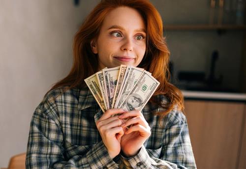 Hôm nay 13/6/2025 - Thần may mắn vẫy gọi 3 con giáp này, bất chấp thứ 6 ngày 13