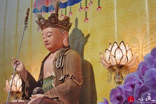 10 công đức cúng dường Địa Tạng Vương Bồ Tát mang ý nghĩa cực lớn