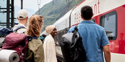 Mùa du lịch đến rồi! Đây chính là người bạn đồng hành hoàn hảo trong mỗi chuyến đi cho 12 chòm sao