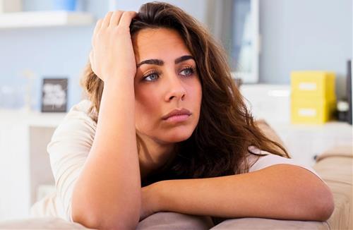 Thói quen tưởng là tốt nhưng lại khiến 12 chòm sao ngày càng xa cách với bạn bè, người thân