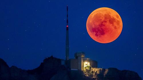 Trăng Máu trong tháng 7 âm là ĐIỀM XẤU gây HẠI cho con người? Nghe khoa học và tâm linh giải thích