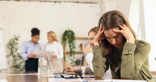 Tử vi hôm nay: Điểm tên 4 con giáp nên thận trọng ngày 17/1/2026, sóng gió rình rập